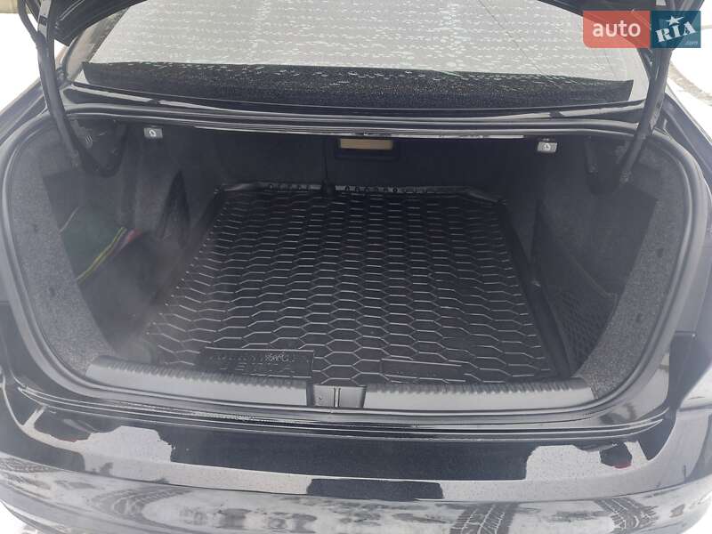 Седан Volkswagen Jetta 2017 в Шептицькому
