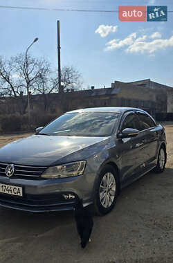 Седан Volkswagen Jetta 2016 в Ужгороде