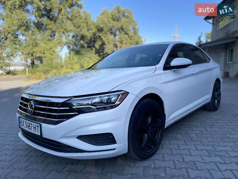 Седан Volkswagen Jetta 2018 в Хмельницькому