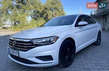 Седан Volkswagen Jetta 2018 в 