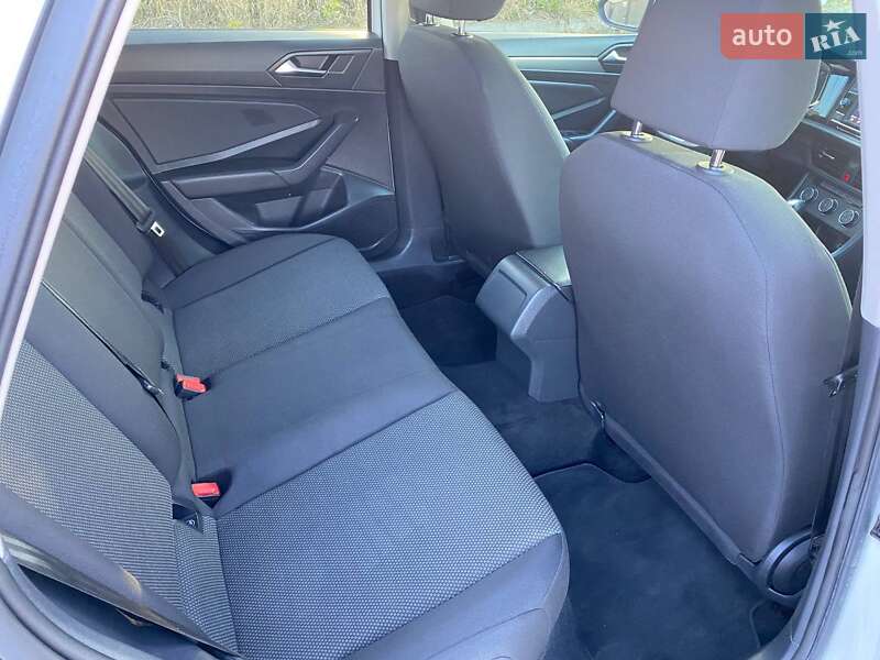 Седан Volkswagen Jetta 2018 в Хмельницькому