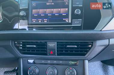 Седан Volkswagen Jetta 2018 в 
