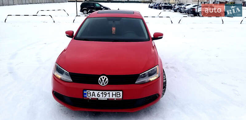 Седан Volkswagen Jetta 2012 в Кременчуці