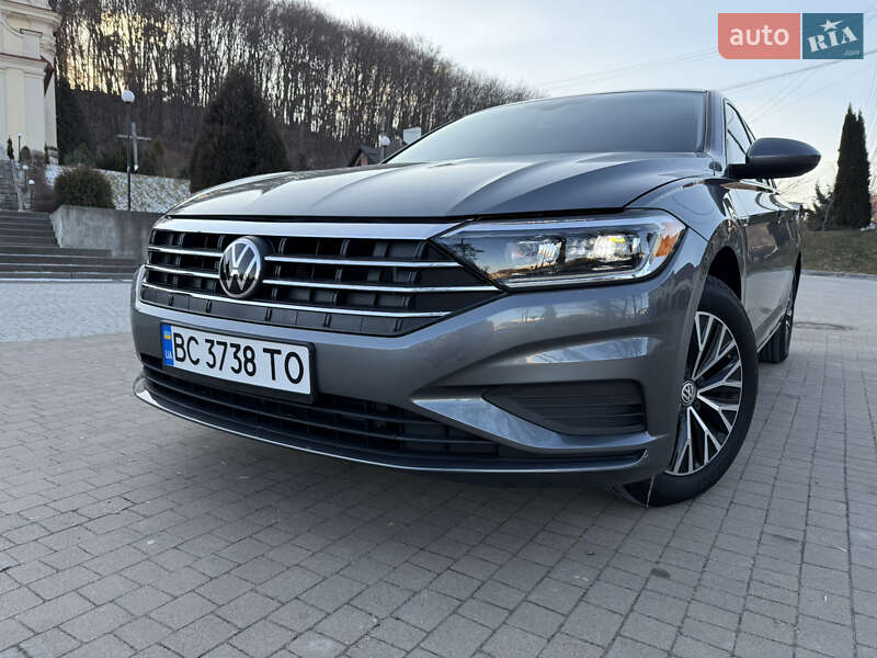 Седан Volkswagen Jetta 2019 в Львове