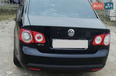 Седан Volkswagen Jetta 2006 в Шумске