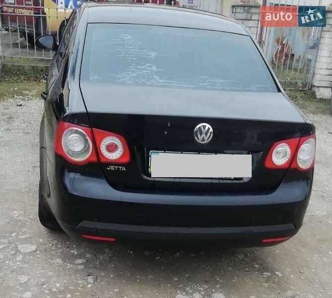 Седан Volkswagen Jetta 2006 в Шумську