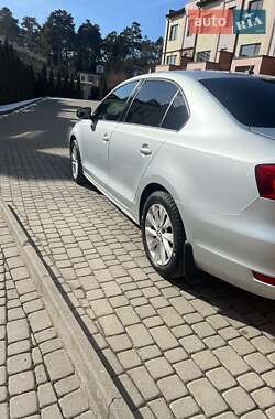 Седан Volkswagen Jetta 2014 в 