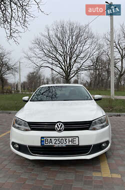 Седан Volkswagen Jetta 2014 в Кропивницком