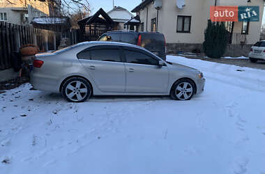 Седан Volkswagen Jetta 2012 в Києві