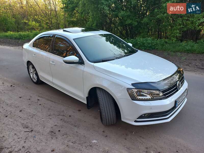 Седан Volkswagen Jetta 2014 в Кропивницком