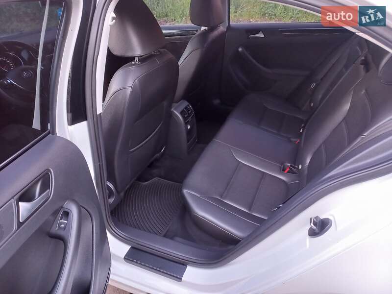 Седан Volkswagen Jetta 2014 в Кропивницком