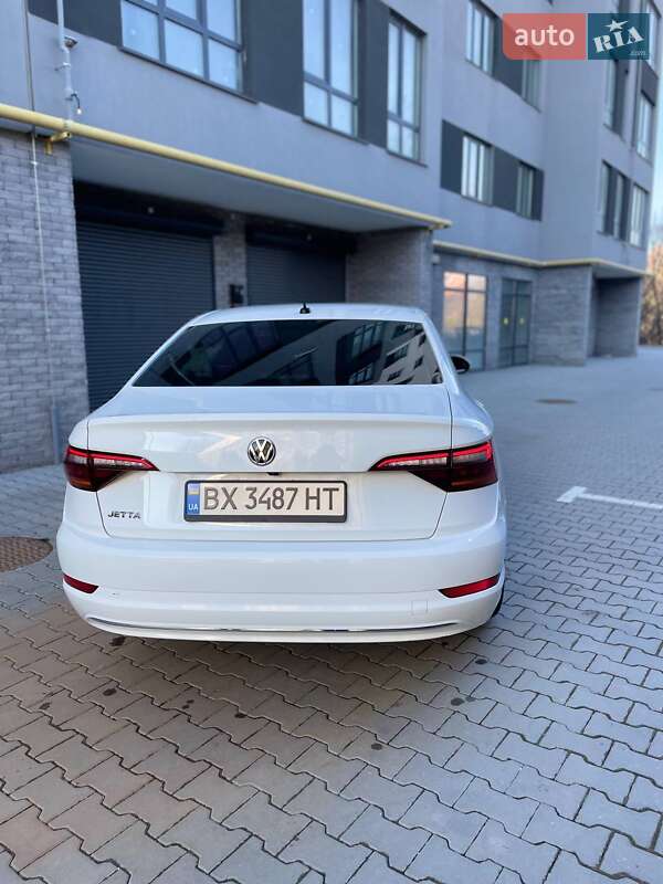 Седан Volkswagen Jetta 2018 в Хмельницькому