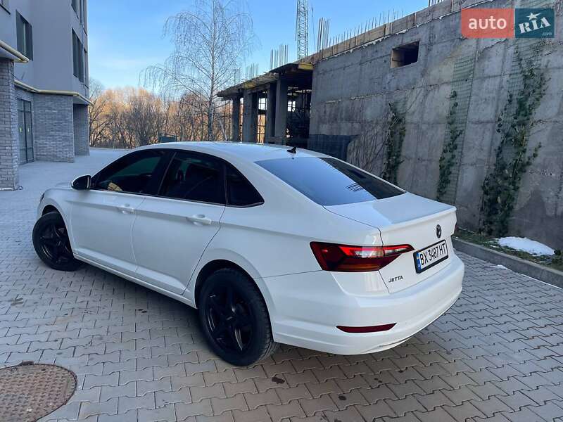 Седан Volkswagen Jetta 2018 в Хмельницькому
