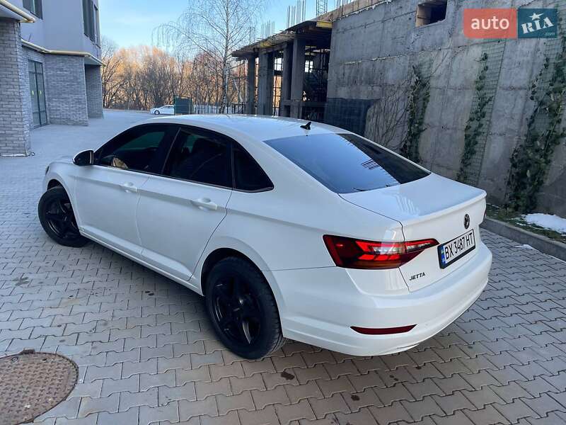 Седан Volkswagen Jetta 2018 в Хмельницькому