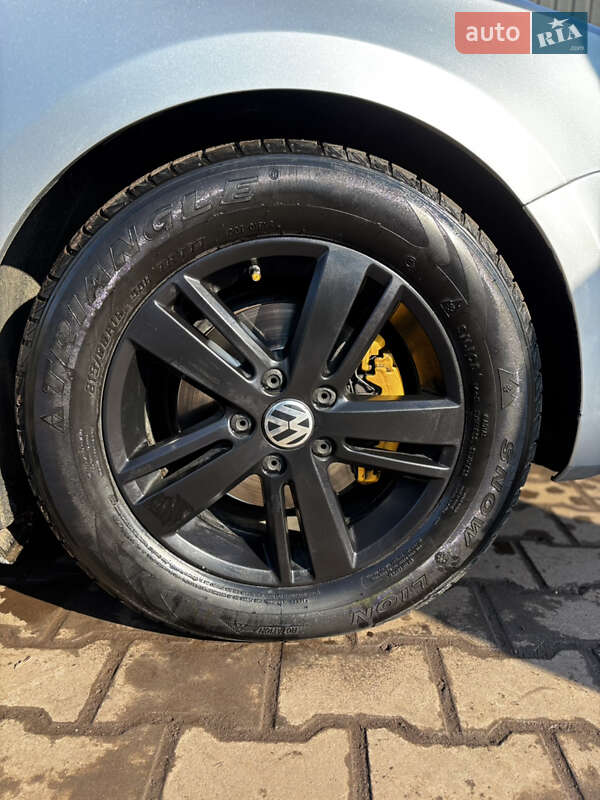 Седан Volkswagen Jetta 2012 в Кривому Розі