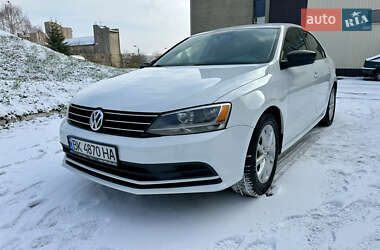 Седан Volkswagen Jetta 2015 в Львове