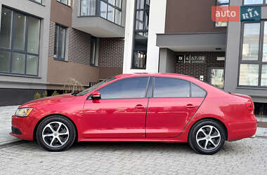 Седан Volkswagen Jetta 2013 в Львове