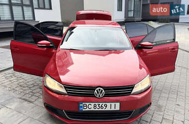 Седан Volkswagen Jetta 2013 в Львове