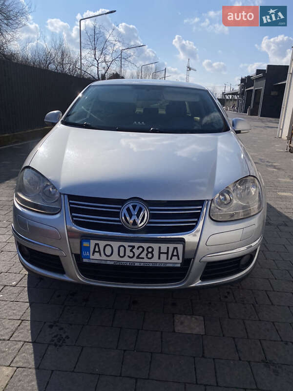 Седан Volkswagen Jetta 2006 в 