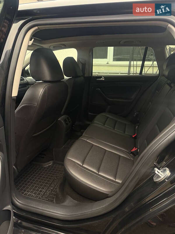 Универсал Volkswagen Jetta 2014 в Тернополе