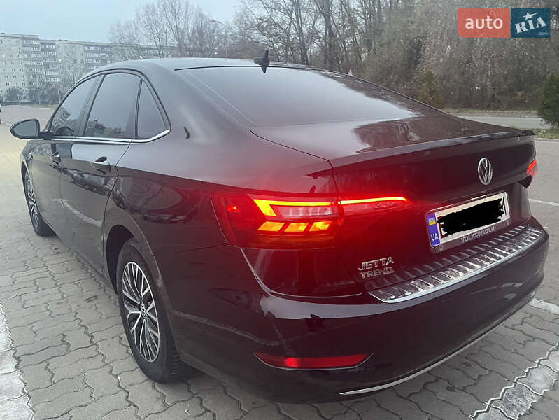 Седан Volkswagen Jetta 2018 в Сумах