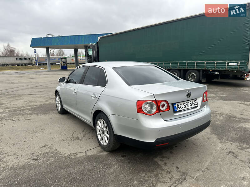 Седан Volkswagen Jetta 2008 в Ратным