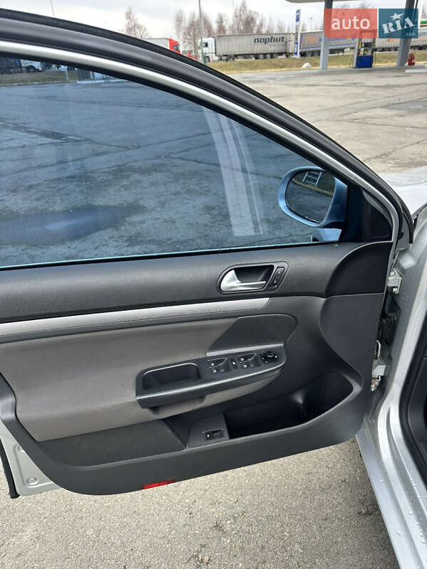Седан Volkswagen Jetta 2008 в Ратным