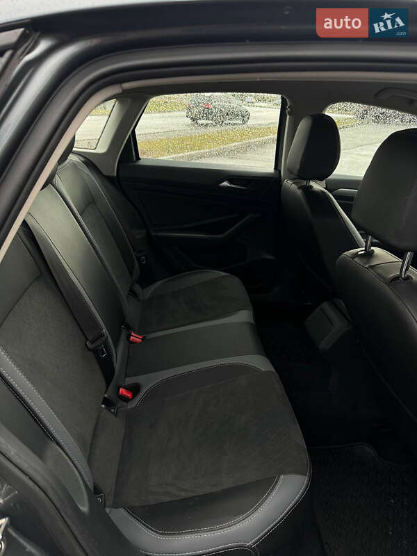 Седан Volkswagen Jetta 2018 в Кривому Розі