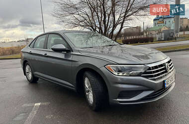Седан Volkswagen Jetta 2018 в 