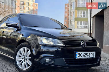 Седан Volkswagen Jetta 2013 в Ивано-Франковске