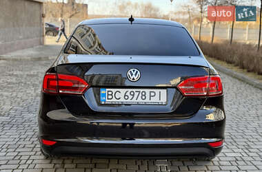 Седан Volkswagen Jetta 2013 в Ивано-Франковске