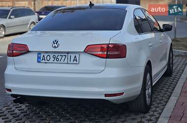 Седан Volkswagen Jetta 2015 в Львове