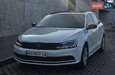 Седан Volkswagen Jetta 2015 в Львове