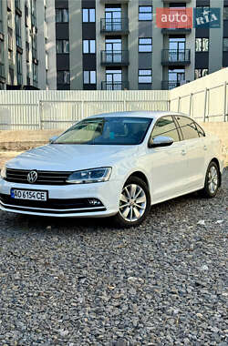 Седан Volkswagen Jetta 2016 в Ужгороді