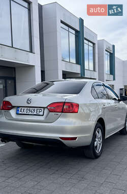 Седан Volkswagen Jetta 2011 в Львове