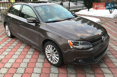 Седан Volkswagen Jetta 2014 в Львове