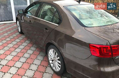 Седан Volkswagen Jetta 2014 в Львове