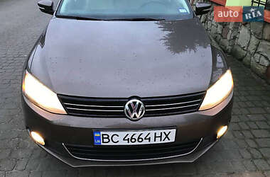 Седан Volkswagen Jetta 2014 в Львове