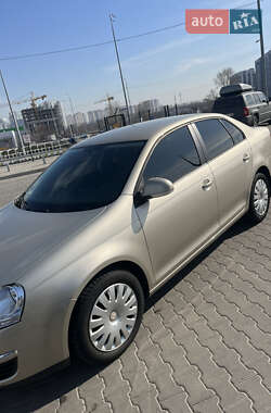 Седан Volkswagen Jetta 2007 в Києві