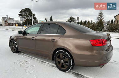 Седан Volkswagen Jetta 2013 в 