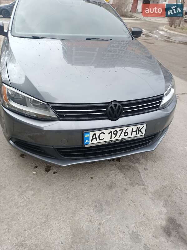 Седан Volkswagen Jetta 2013 в Дніпрі