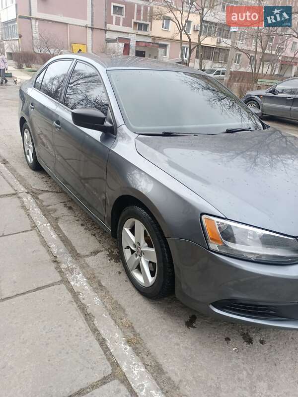 Седан Volkswagen Jetta 2013 в Дніпрі