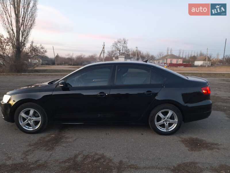 Седан Volkswagen Jetta 2011 в Еланце