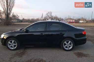 Седан Volkswagen Jetta 2011 в 