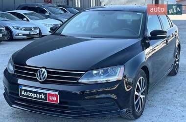 Седан Volkswagen Jetta 2016 в Львові