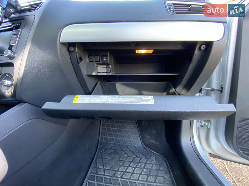 Седан Volkswagen Jetta 2013 в Смеле