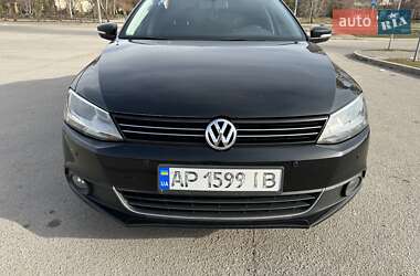 Седан Volkswagen Jetta 2014 в Запоріжжі