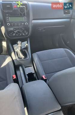 Седан Volkswagen Jetta 2005 в 