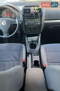 Седан Volkswagen Jetta 2005 в 