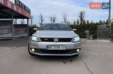 Седан Volkswagen Jetta 2011 в 